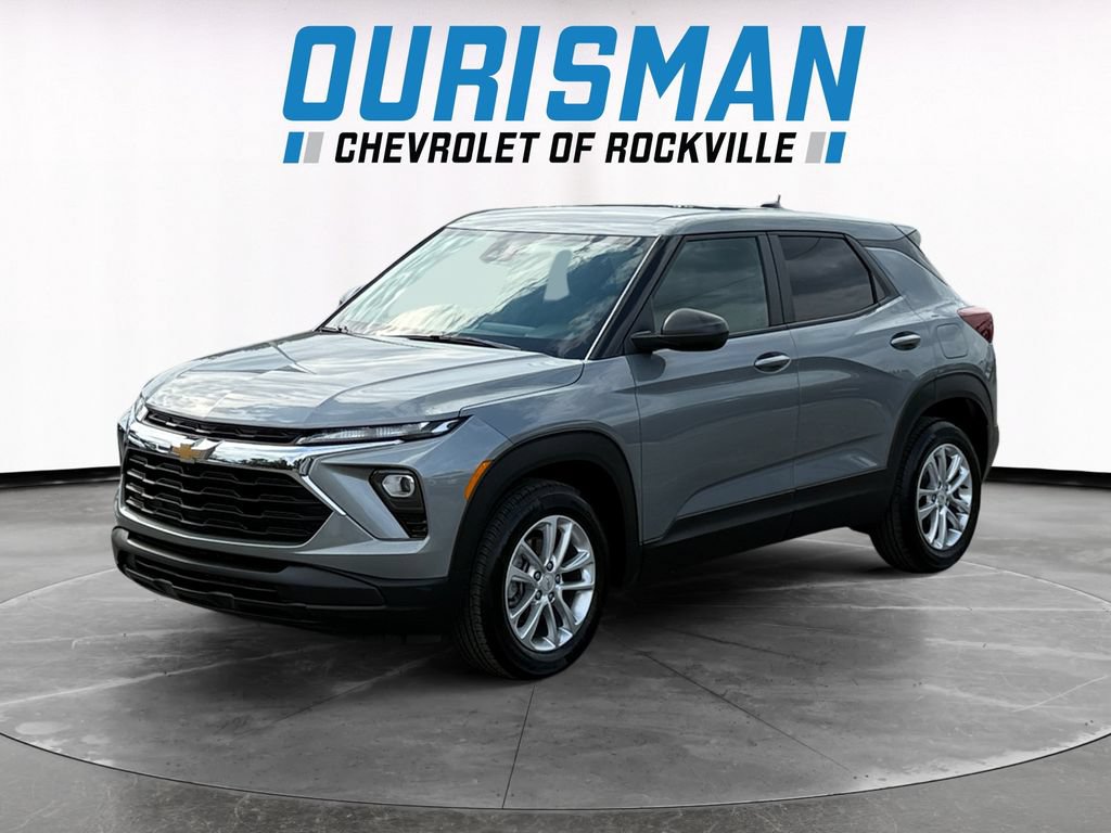 Used 2024 Chevrolet TrailBlazer LS w/ LS Convenience Package FWD image 2