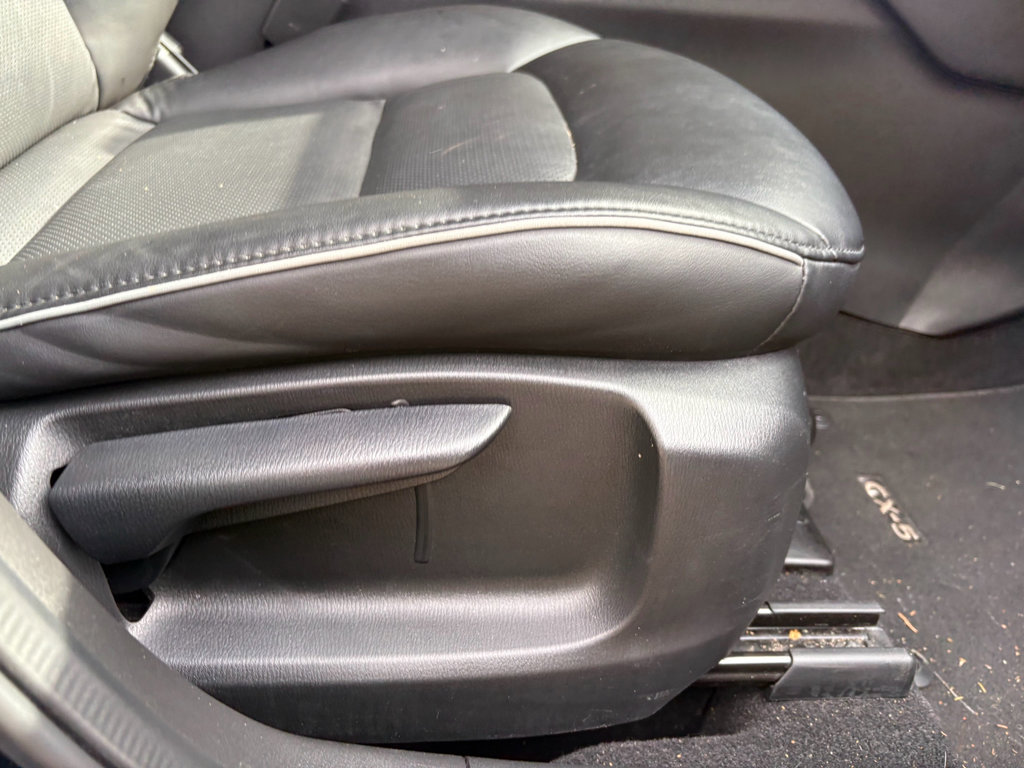 Used 2025 MAZDA CX-5 AWD 2.5 S w/ Select Package image 27