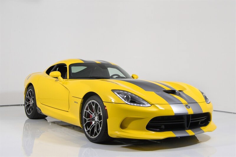 Used 2013 SRT Viper GTS w/ Track Pkg RWD image 2