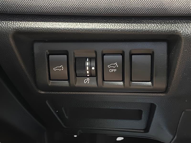 Used 2023 Subaru Outback Premium image 15