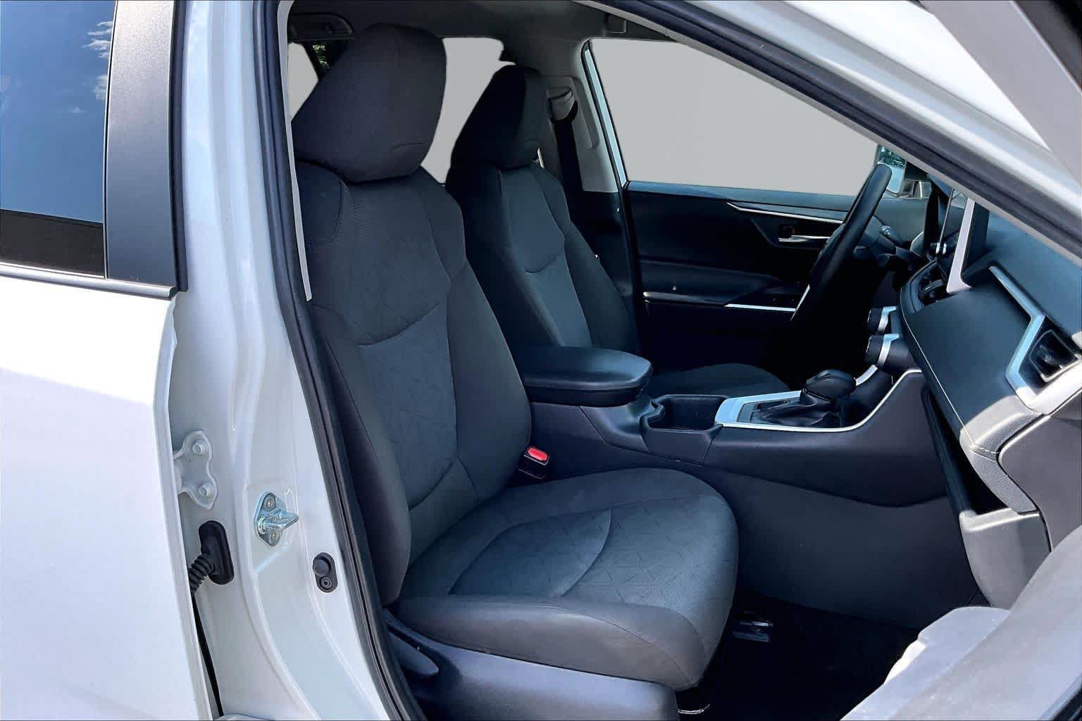 Certified 2025 Toyota RAV4 XLE AWD/4WD image 9