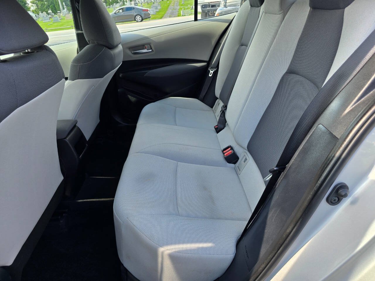 Used 2021 Toyota Corolla L w/ Carpet Mat Package (TMS) FWD image 16