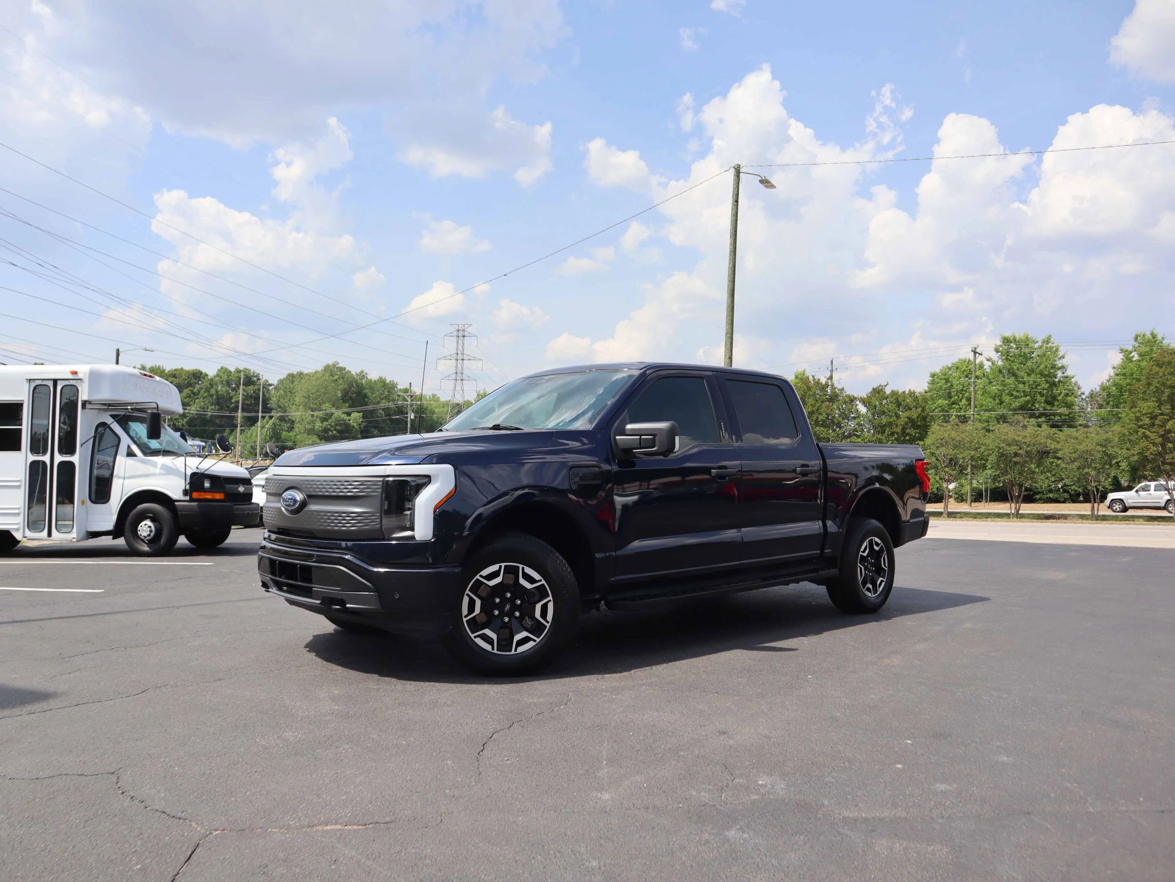 Used 2023 Ford F150 Lightning XLT AWD/4WD image 6