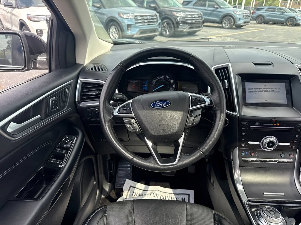 Used 2019 Ford Edge Titanium w/ Equipment Group 301A AWD/4WD image 23