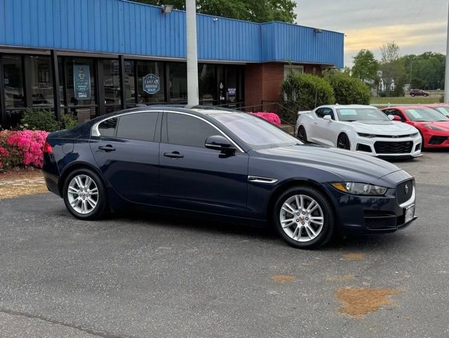 Used 2018 Jaguar XE Premium image 8