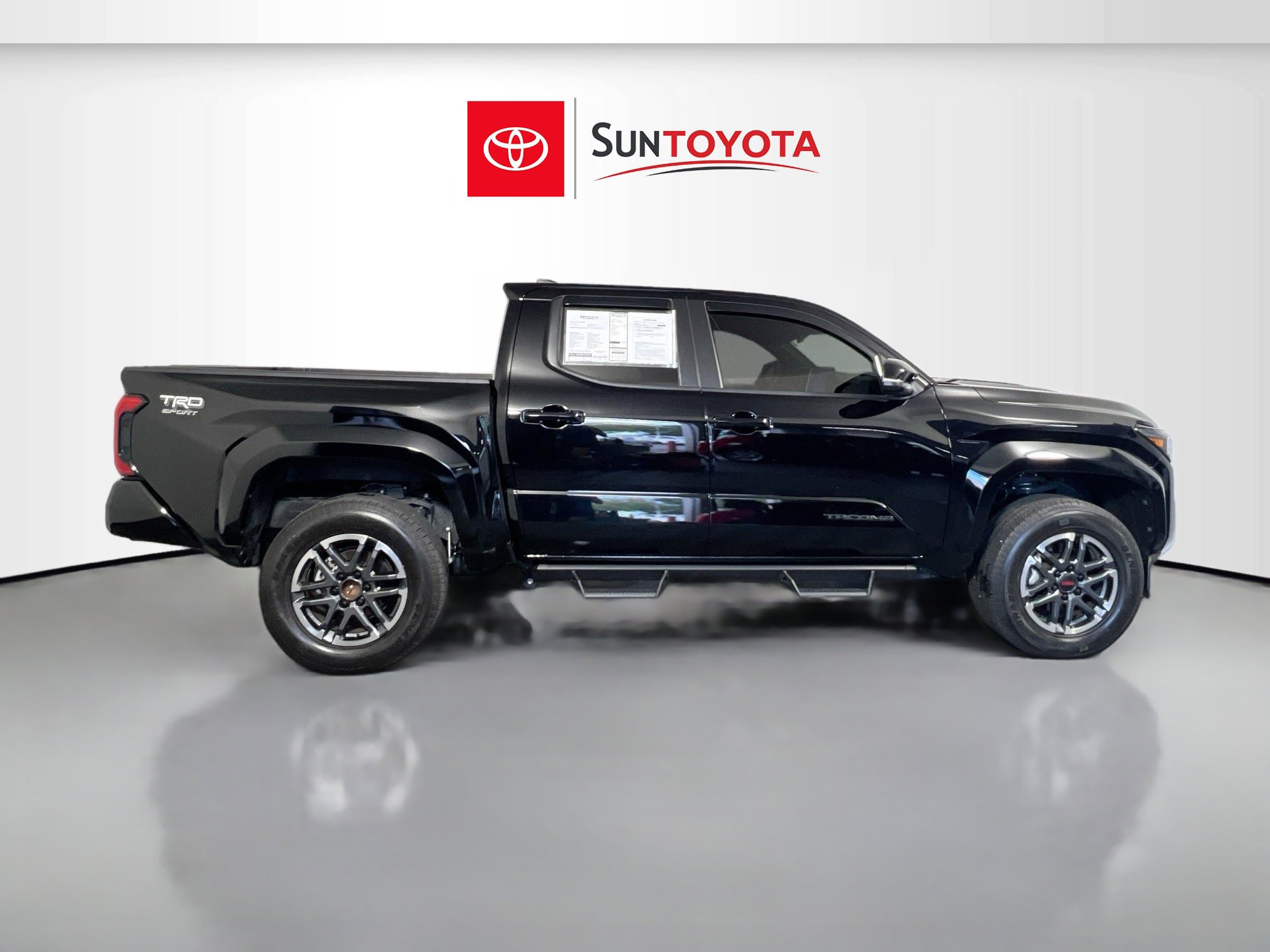Used 2024 Toyota Tacoma TRD Sport image 2