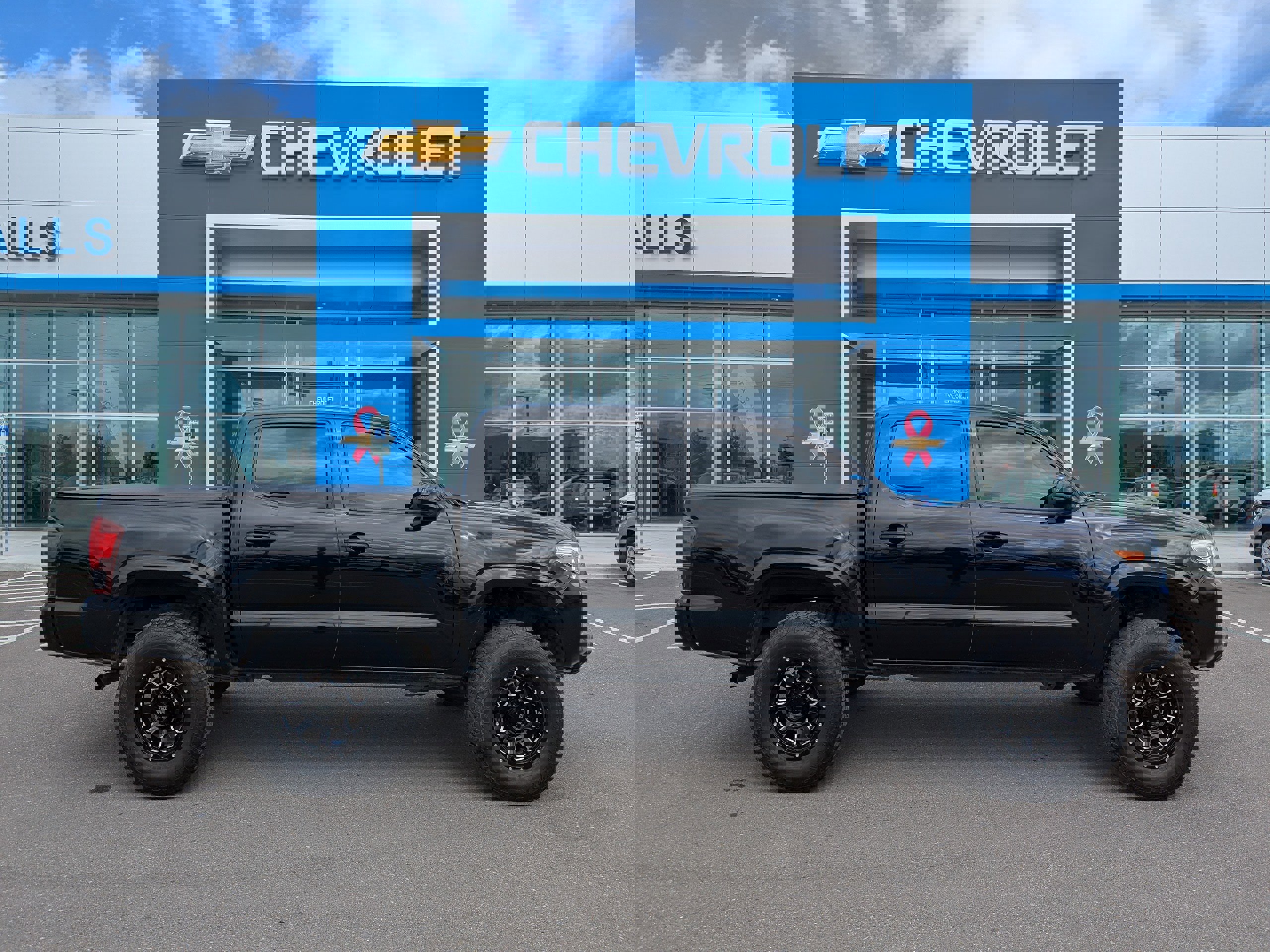 Used 2018 Toyota Tacoma SR image 33