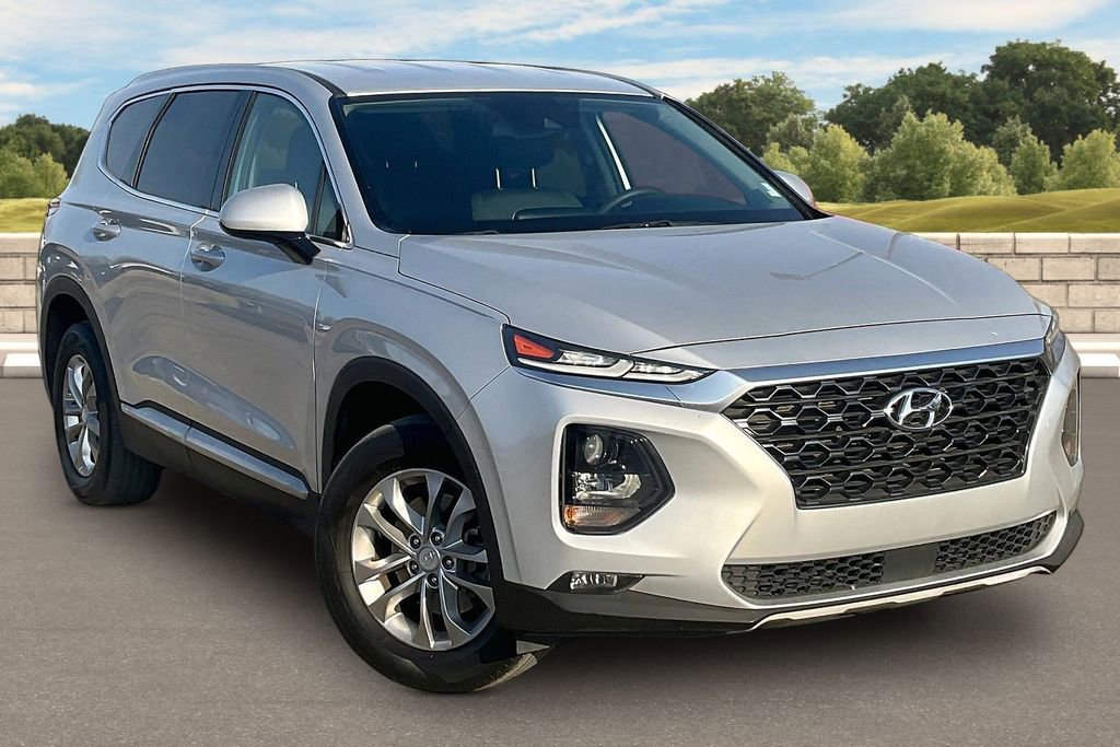 Used 2019 Hyundai Santa Fe SEL image 2