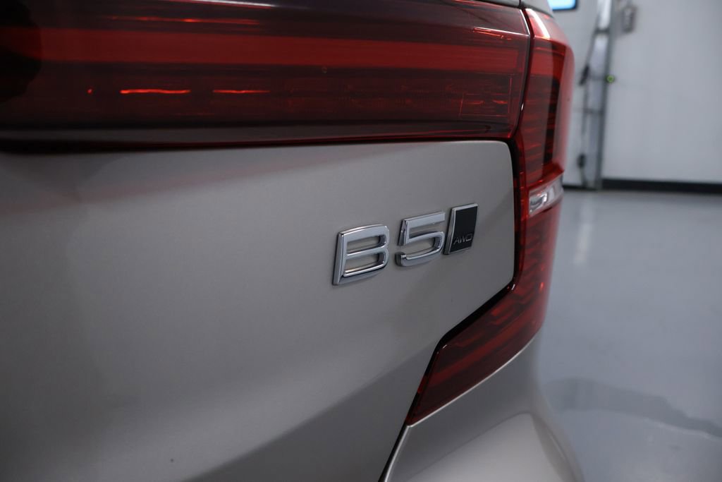 Used 2024 Volvo S60 B5 Core image 11
