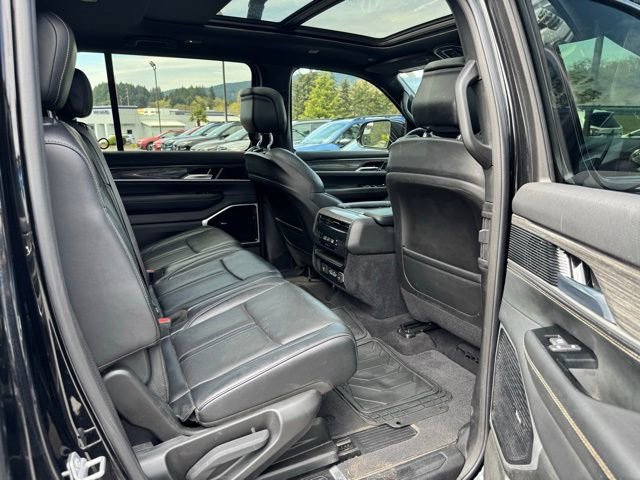 Used 2022 Jeep Wagoneer Series III w/ Premium Group I image 9