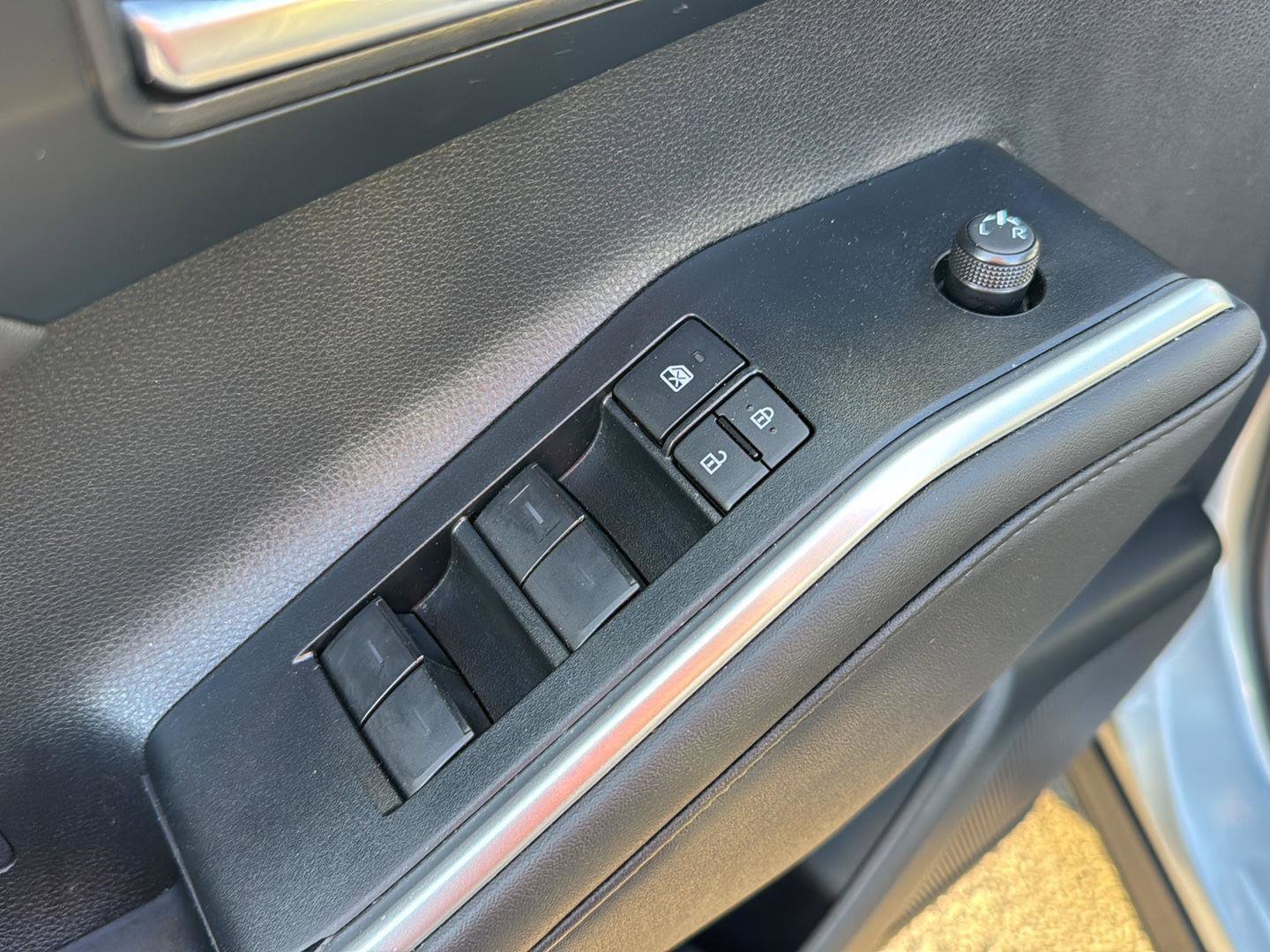 Certified 2025 Toyota Highlander XLE image 28