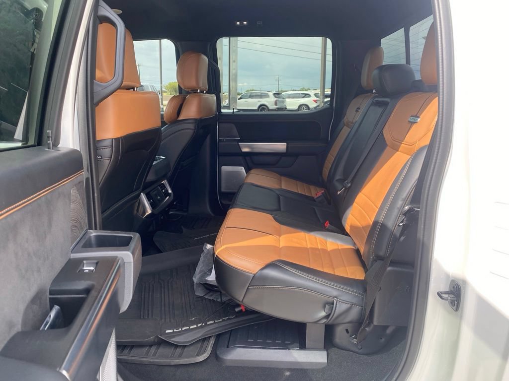 Used 2024 Ford F450 Platinum w/ FX4 Off-Road Package AWD/4WD image 12