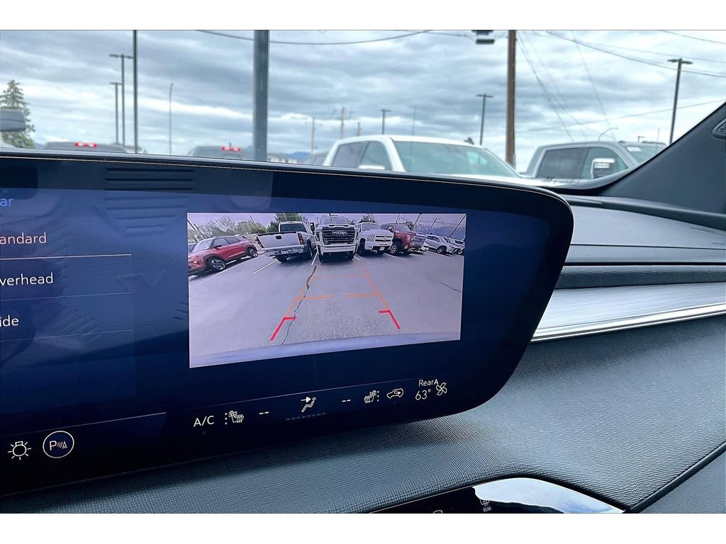 Used 2025 Buick Enclave Preferred AWD/4WD image 14