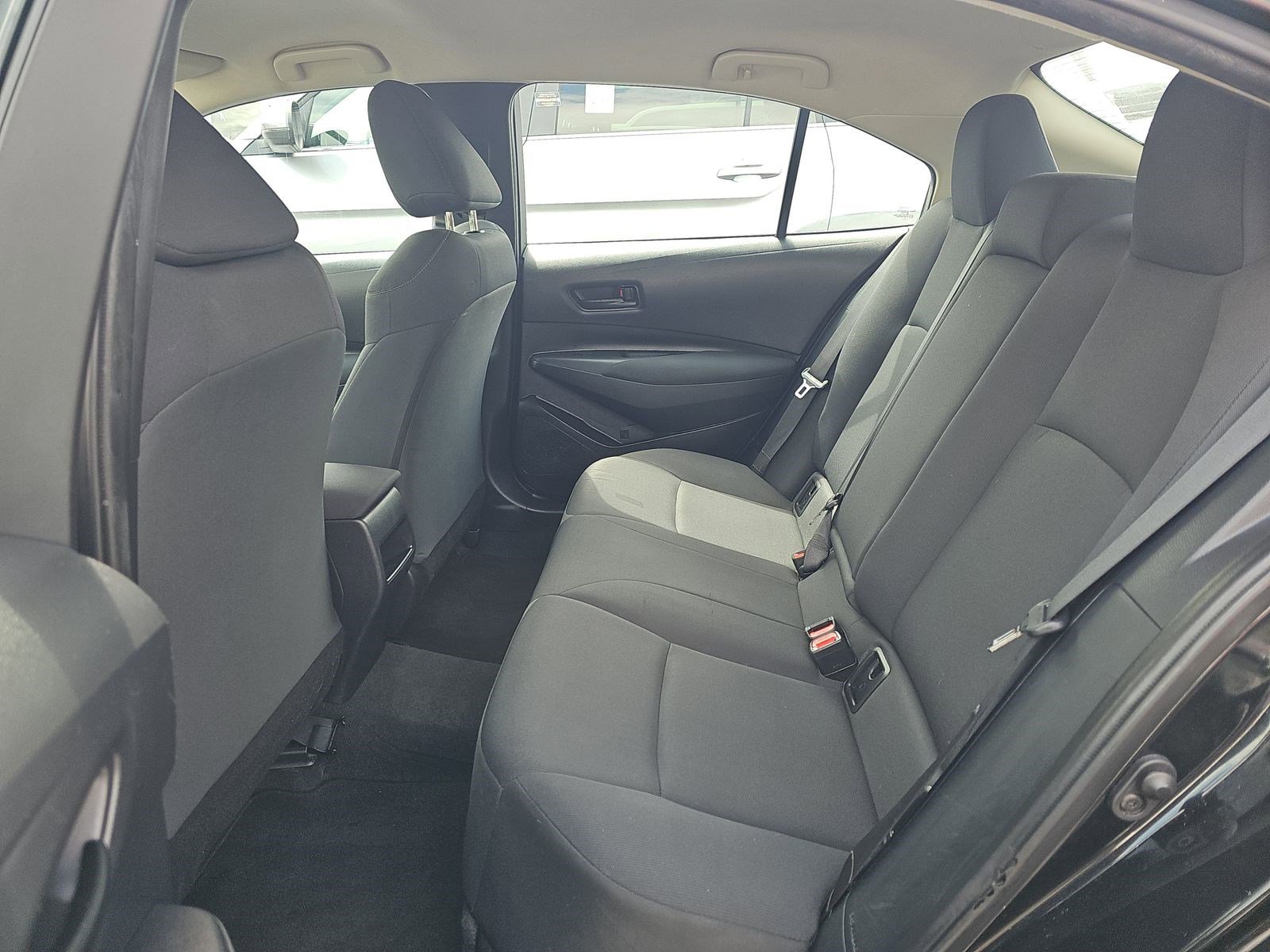 Used 2022 Toyota Corolla LE FWD image 13