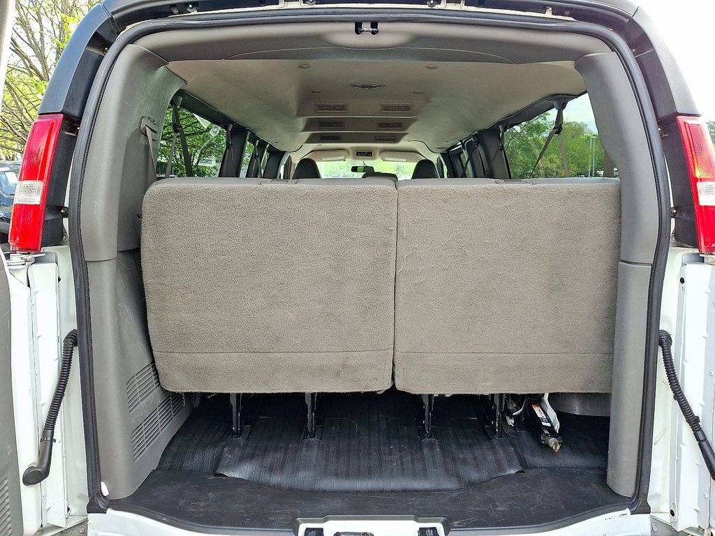 Used 2020 Chevrolet Express 3500 LS RWD image 30