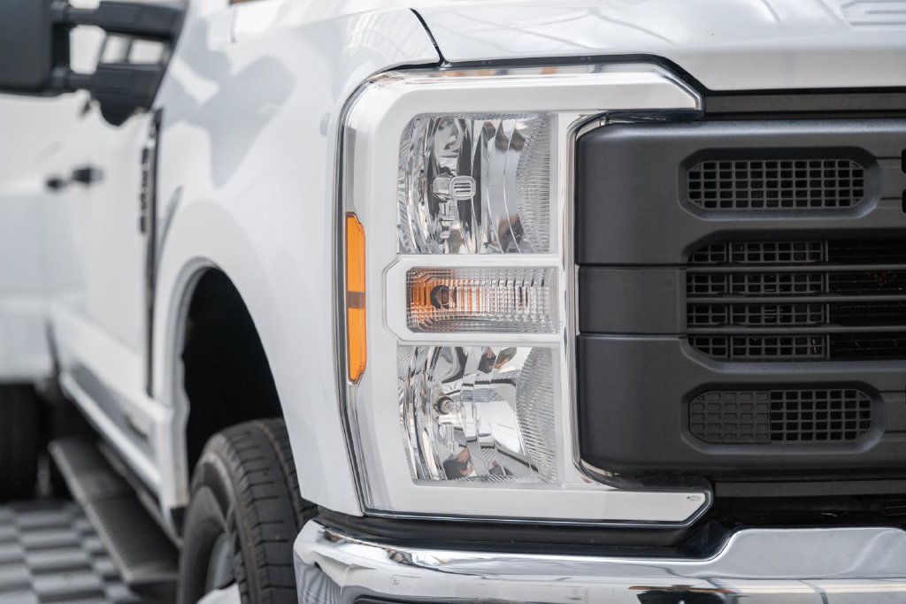 Used 2024 Ford F350 XL w/ 360-Degree Camera Package AWD/4WD image 11
