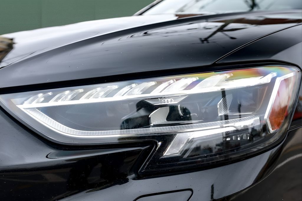 Used 2023 Audi A8 L 3.0T w/ Comfort Plus Package image 32