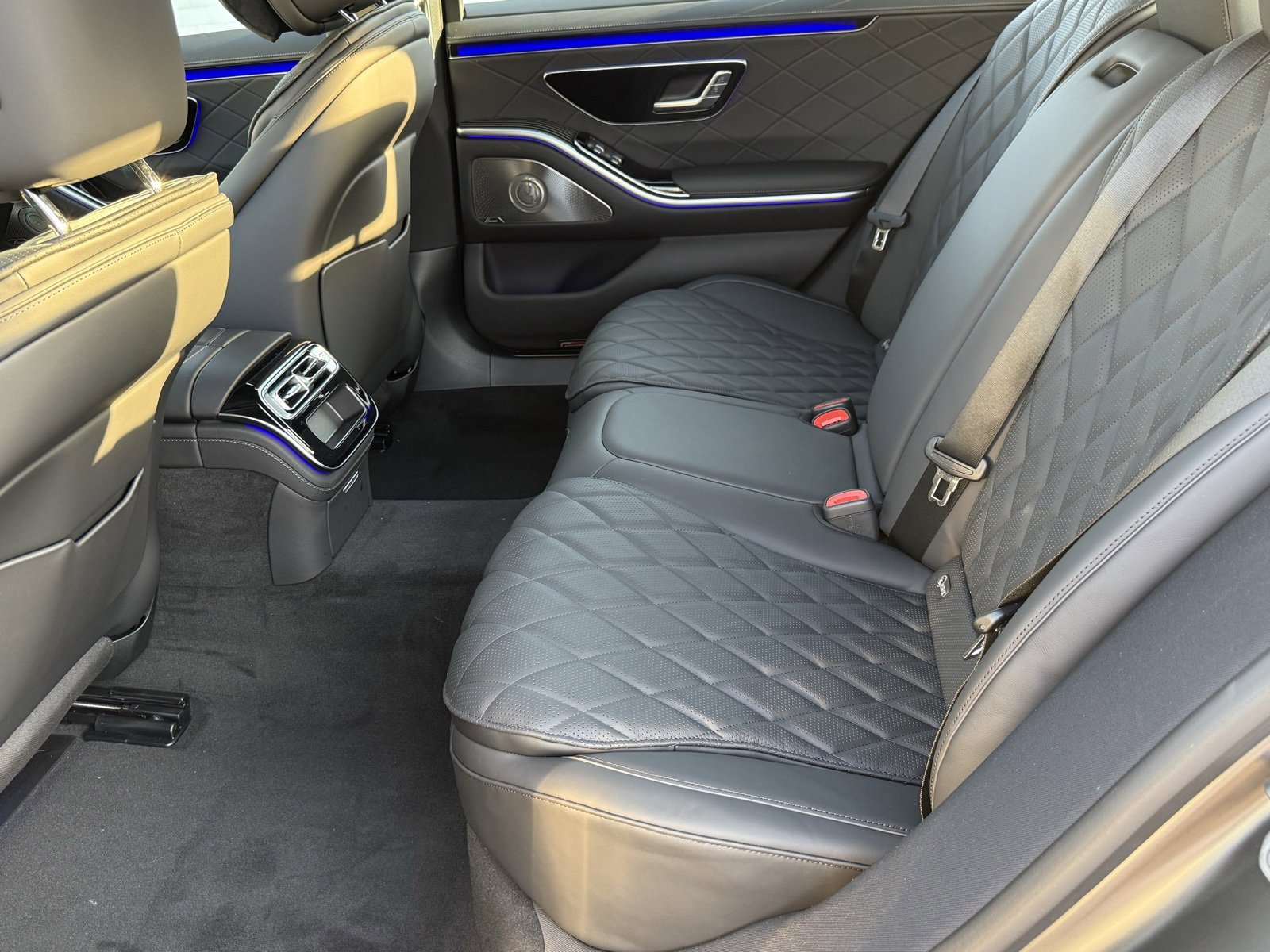 New 2026 Mercedes-Benz S 580 4MATIC Sedan image 27