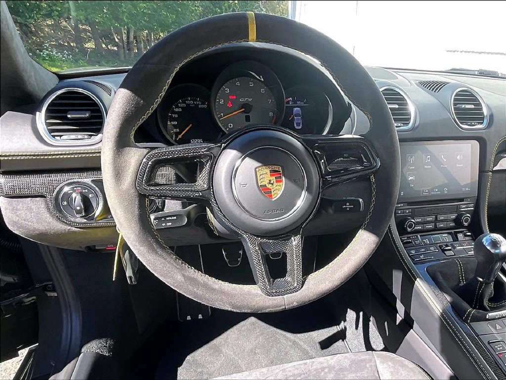 Certified 2021 Porsche 718 Cayman GT4 RWD image 11