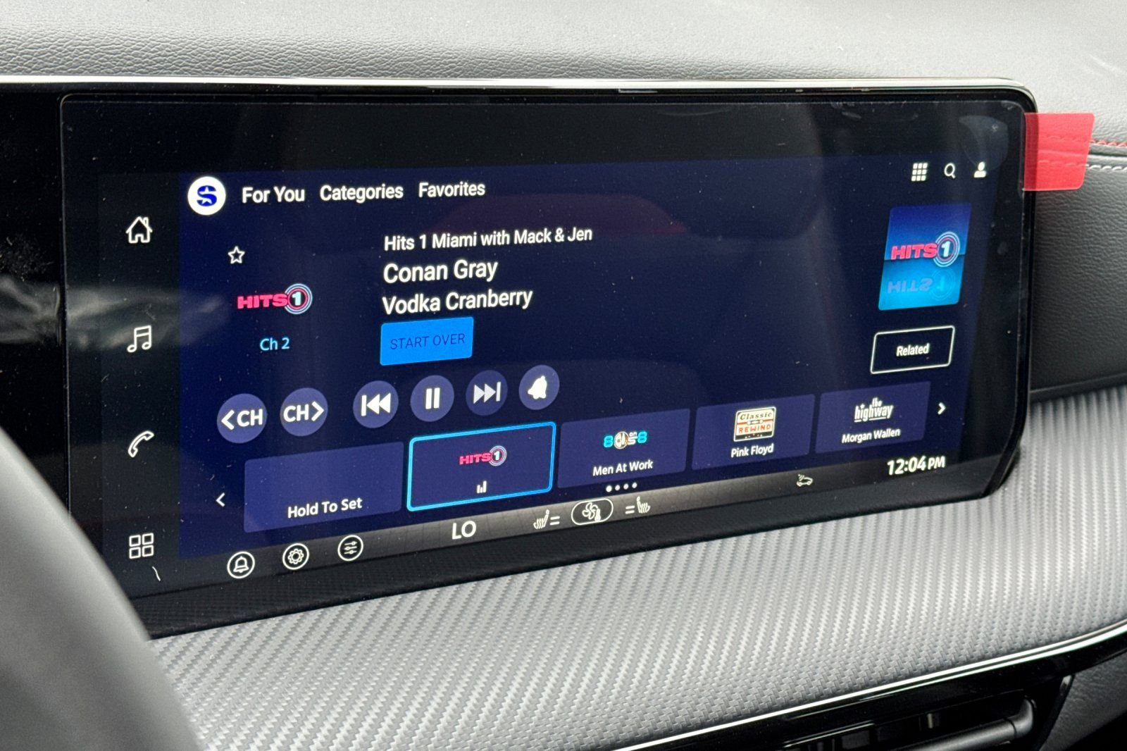 New 2026 Nissan Kicks SR w/ Cold Weather Package image 15