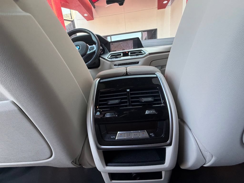 Used 2022 BMW X5 M50i w/ Premium Package AWD/4WD image 28