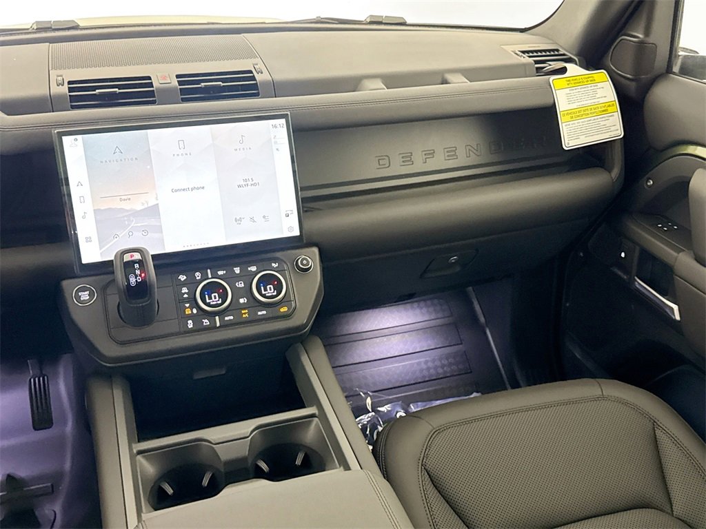 New 2026 Land Rover Defender 110 S image 13