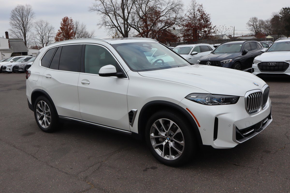 Used 2026 BMW X5 xDrive40i image 3