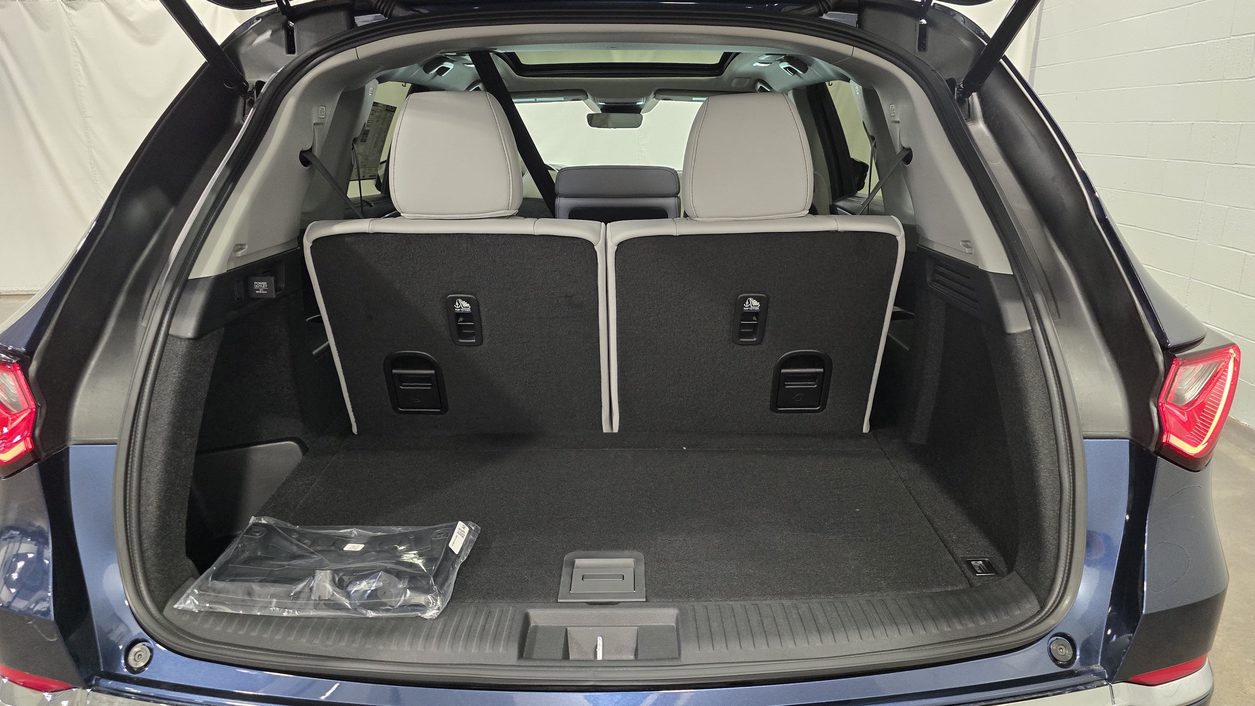 Used 2026 Acura MDX w/ Technology Package FWD image 33