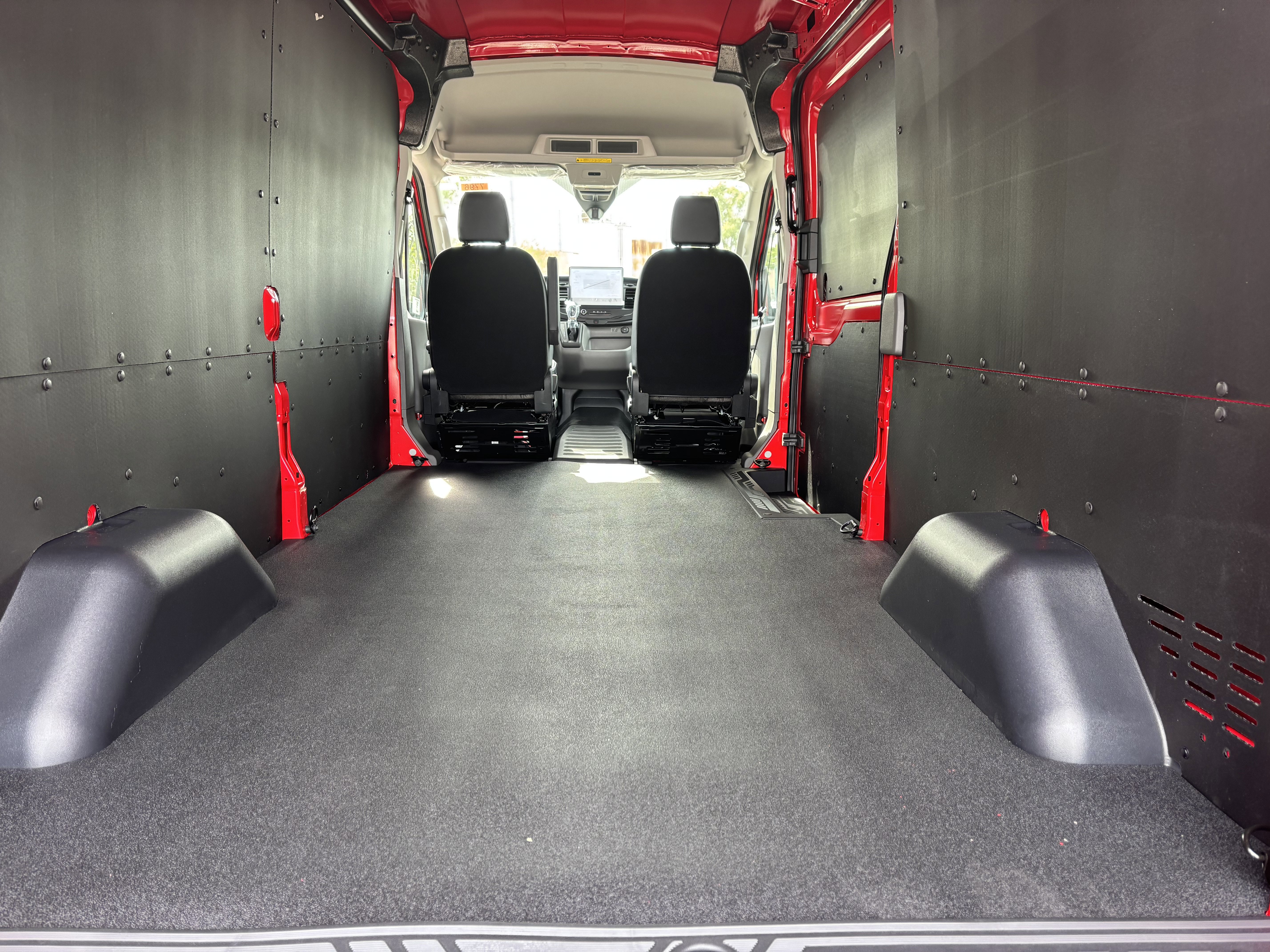 New 2025 Ford Transit 250 148 Medium Roof image 15