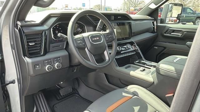 New 2026 GMC Sierra 2500 AT4 w/ Max Trailering Package AWD/4WD image 12