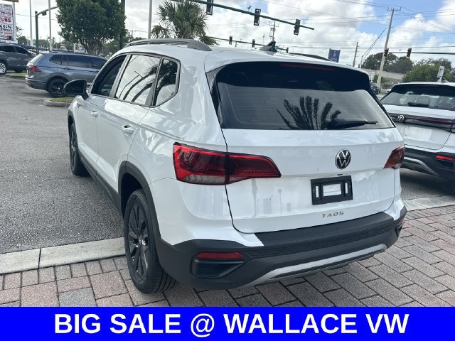 Certified 2022 Volkswagen Taos S FWD image 8
