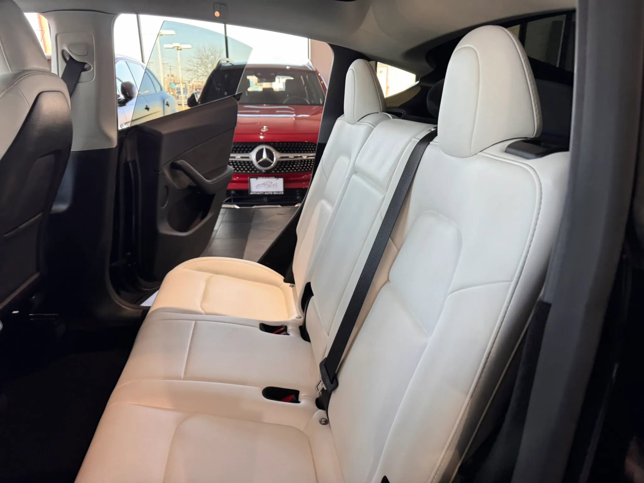 Used 2023 Tesla Model Y Long Range AWD/4WD image 19