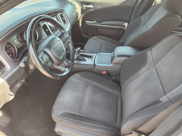 Used 2022 Dodge Charger SXT RWD image 9