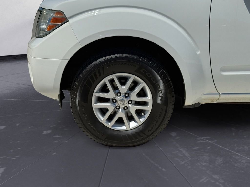 Used 2016 Nissan Frontier SV w/ SV Value Truck Package RWD image 11