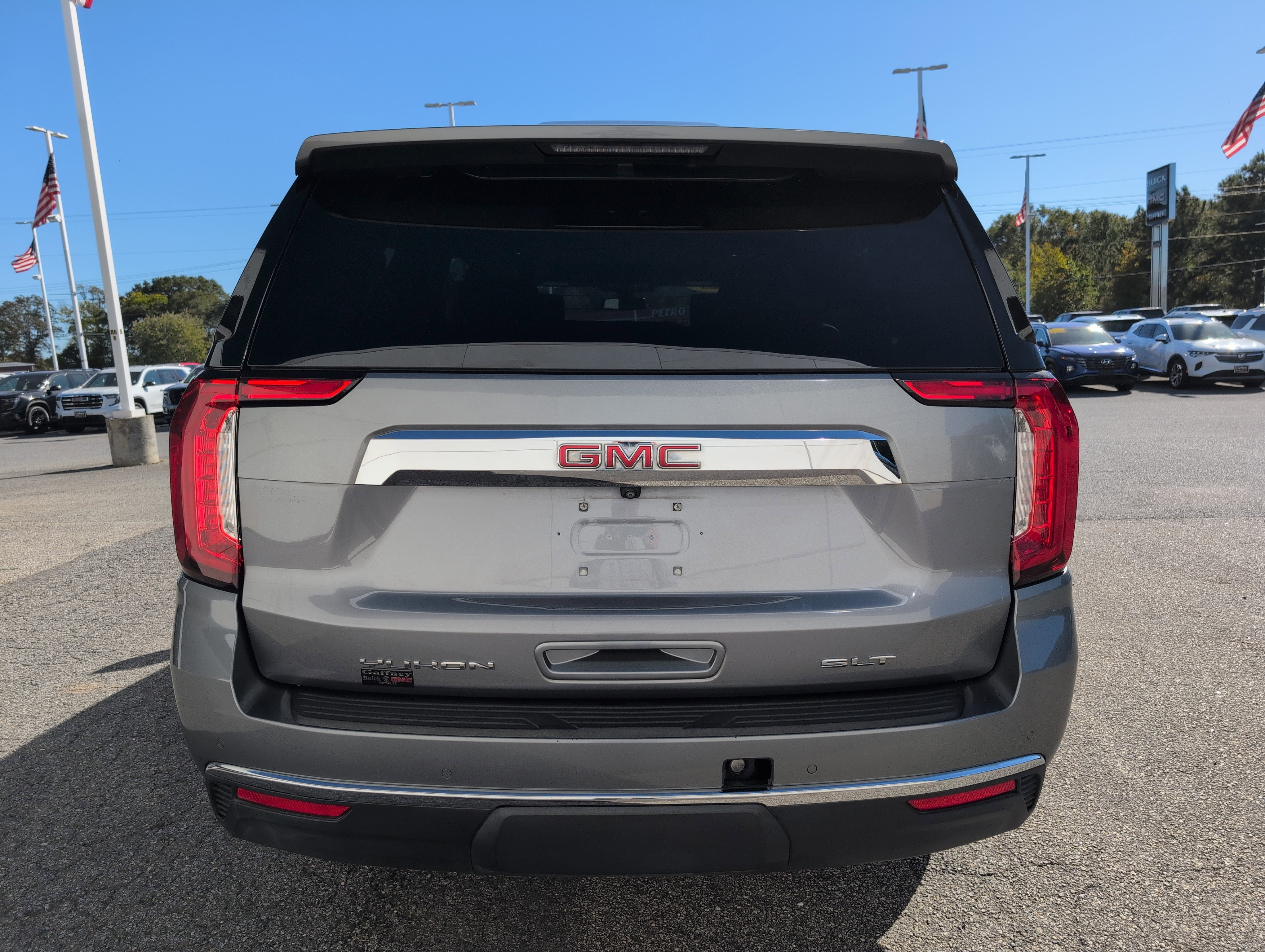 Used 2021 GMC Yukon XL SLT w/ SLT Luxury Plus Package image 8