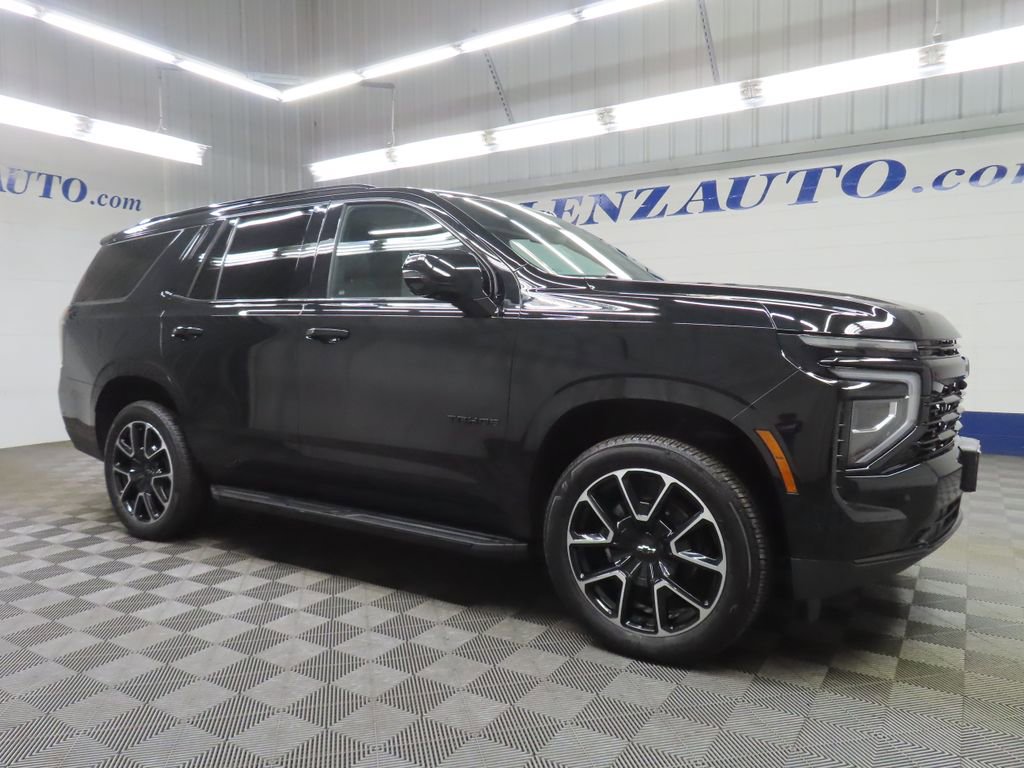 Used 2025 Chevrolet Tahoe RST w/ Comfort Package AWD/4WD image 3