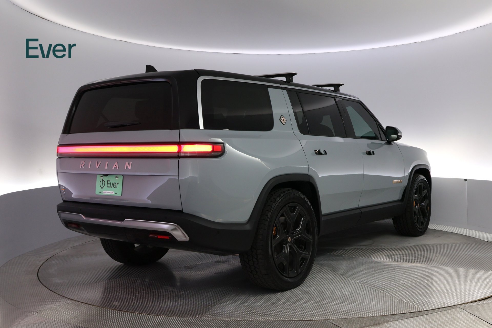 Used 2023 Rivian R1S Adventure Quad AWD/4WD image 3