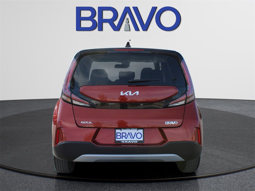Used 2023 Kia Soul LX image 6