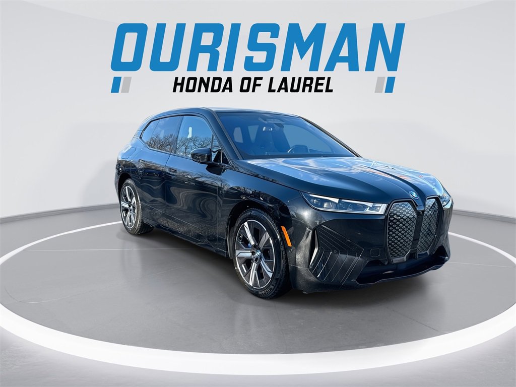 Used 2023 BMW iX xDrive50 w/ Ultimate Package 2 image 2