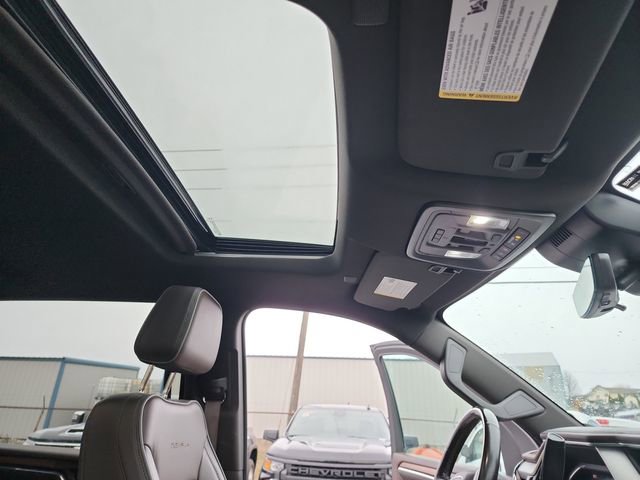 Used 2024 GMC Sierra 2500 Denali w/ Denali Reserve Package image 16