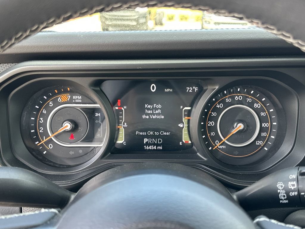 Certified 2025 Jeep Wrangler Unlimited Rubicon AWD/4WD image 13