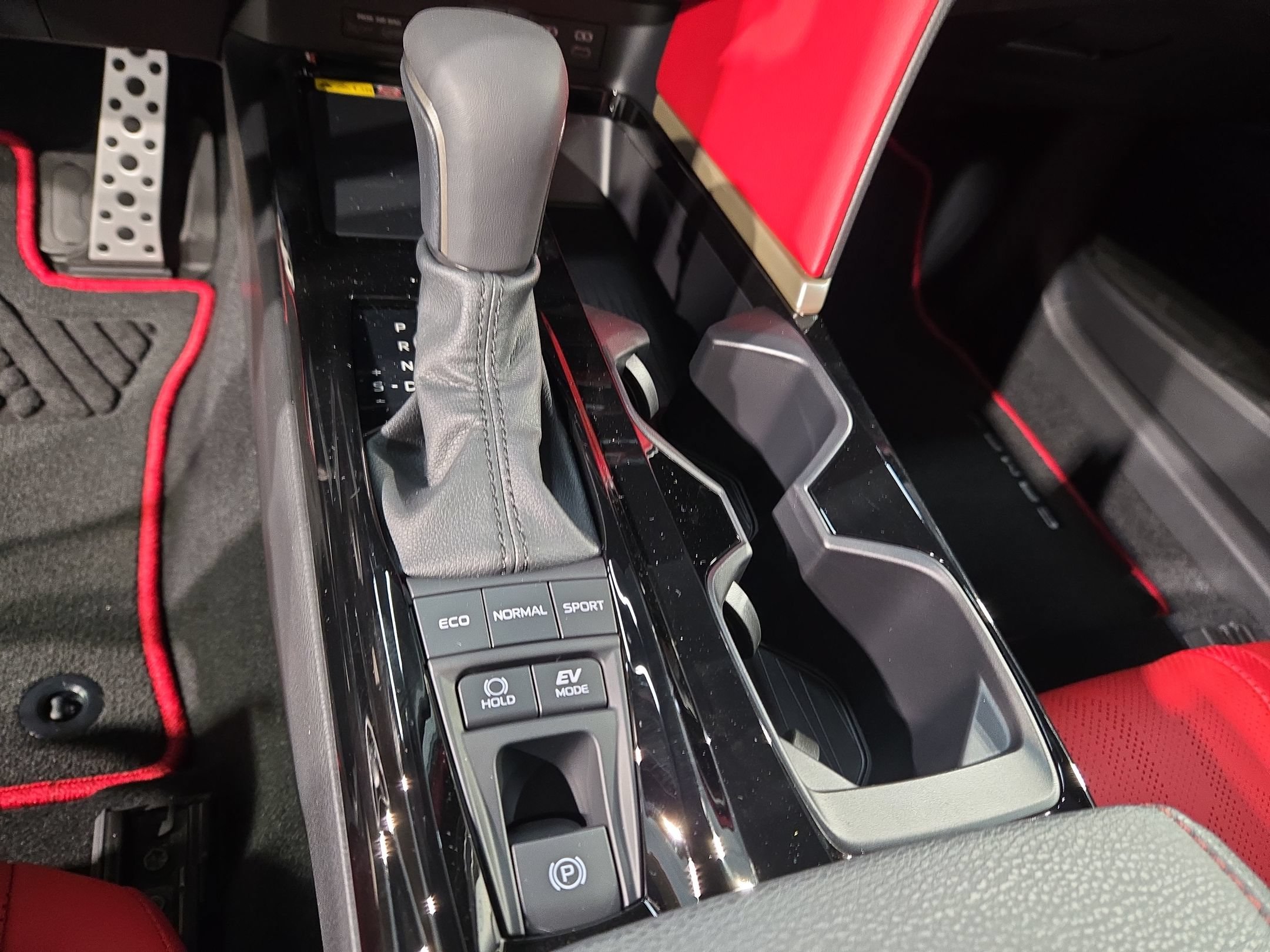 New 2026 Toyota Camry Hybrid FWD image 22