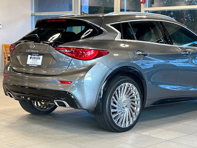Used 2018 INFINITI QX30 Premium w/ Technology Package image 11
