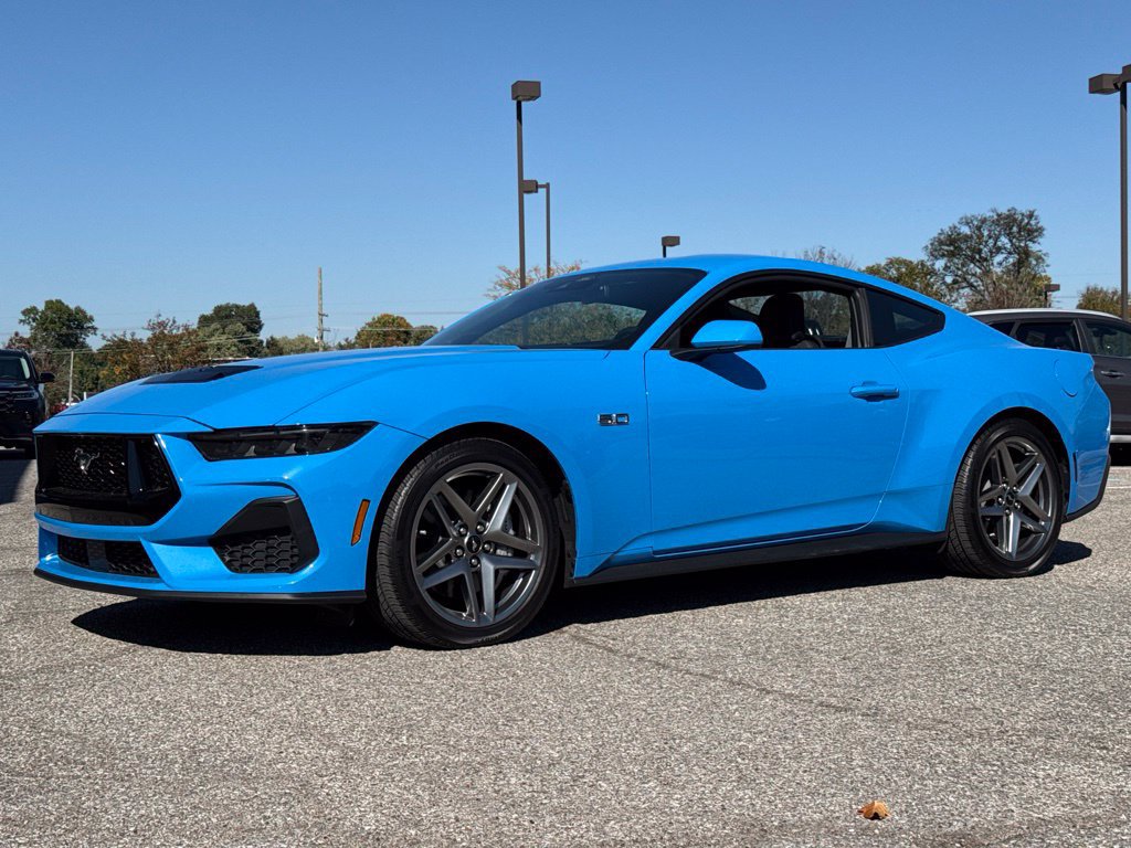 Used 2025 Ford Mustang GT RWD image 6