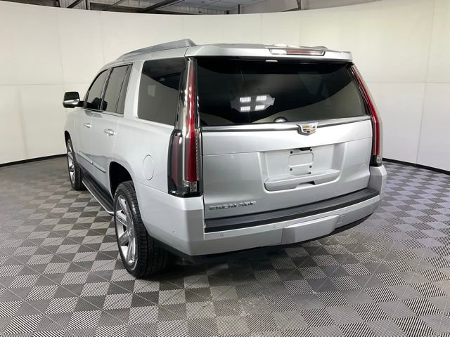 Used 2017 Cadillac Escalade Luxury image 4