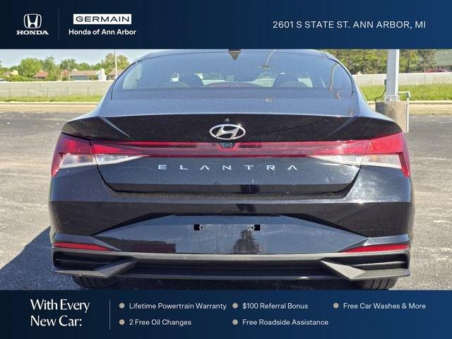 Used 2022 Hyundai Elantra SEL FWD image 14