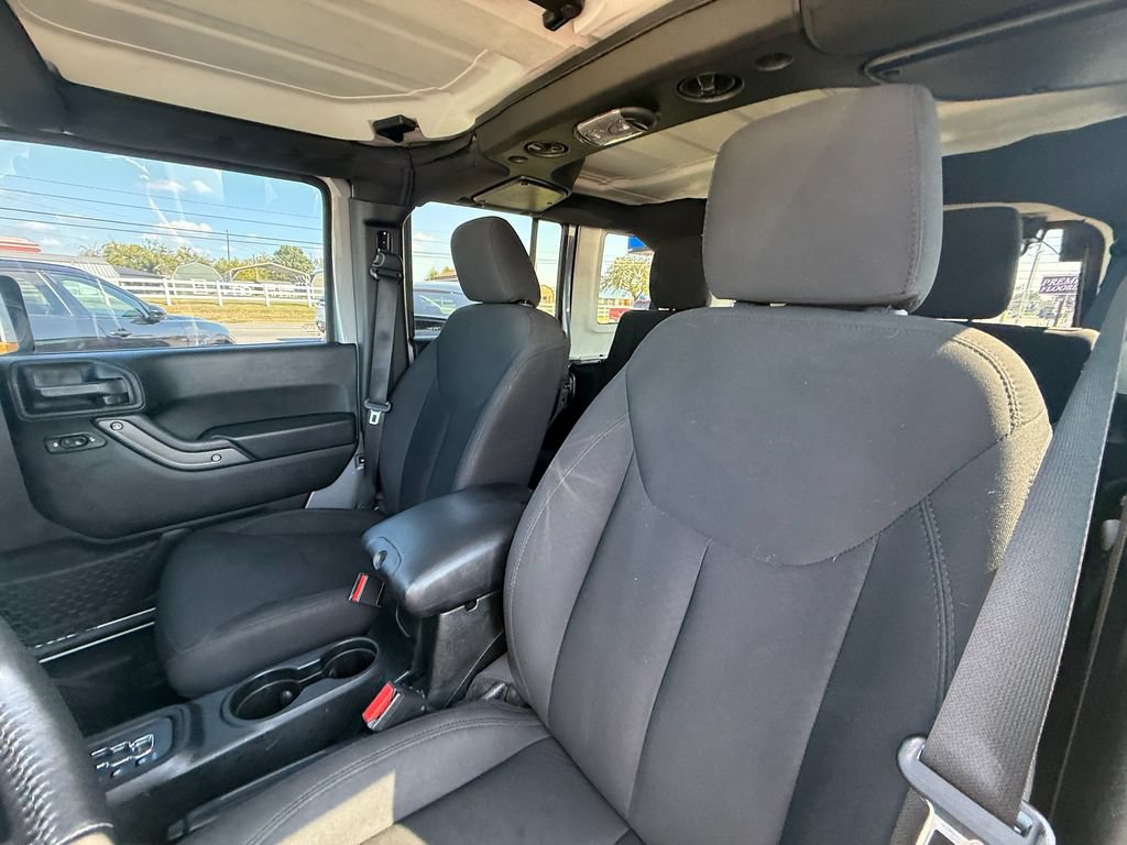 Used 2018 Jeep Wrangler Unlimited Sport S AWD/4WD image 13