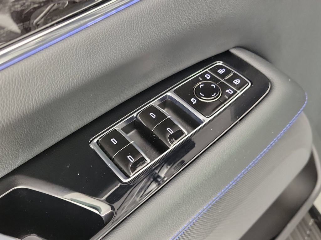 Used 2026 Cadillac Escalade IQ Sport 1 w/ LPO, Floor Liner Package AWD/4WD image 22