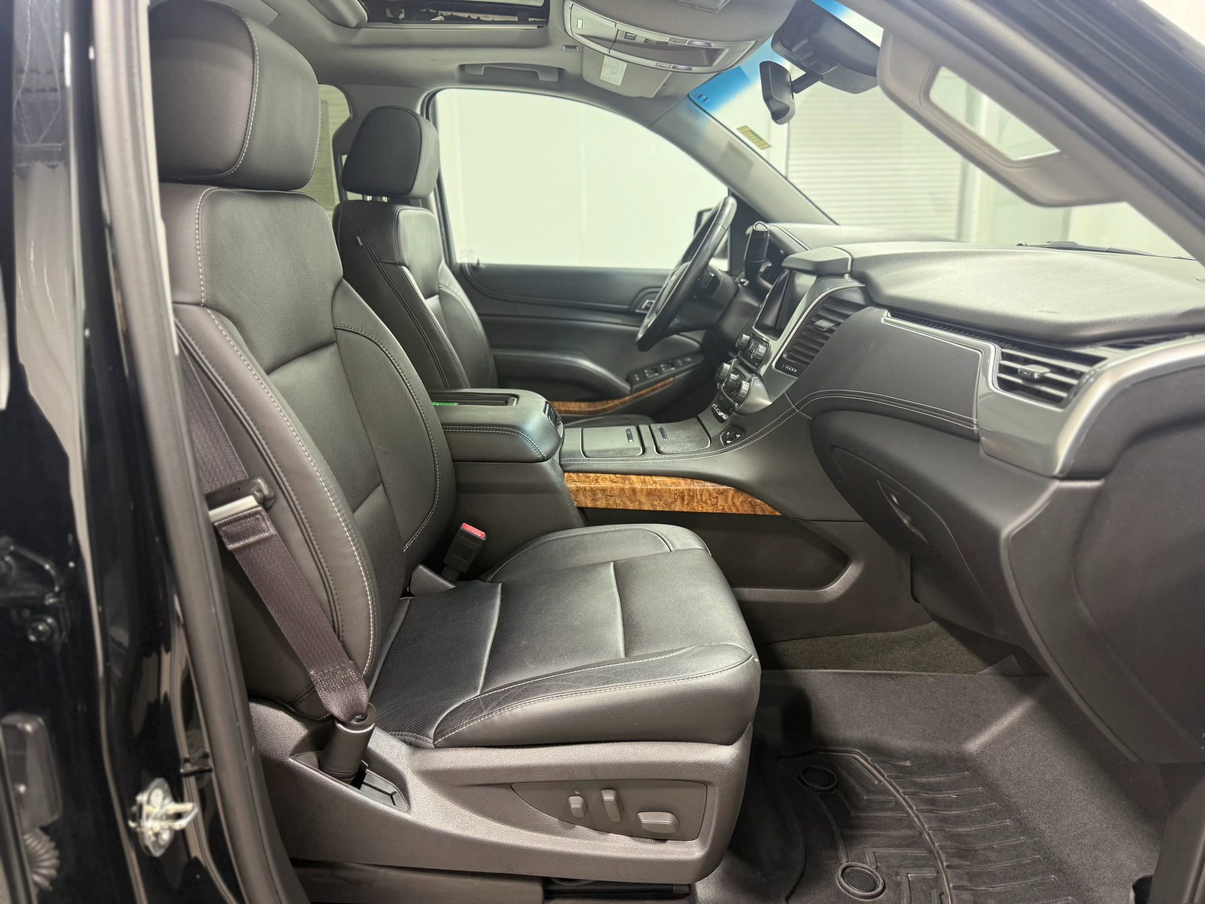 Used 2015 Chevrolet Tahoe LTZ image 26