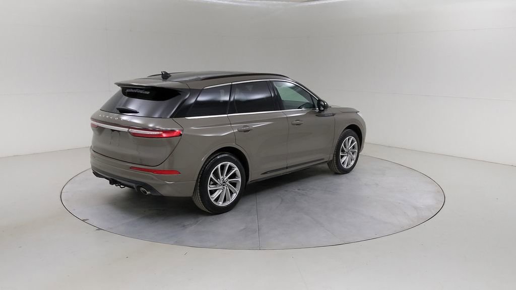 Used 2025 Lincoln Corsair Grand Touring w/ Towing Package image 14